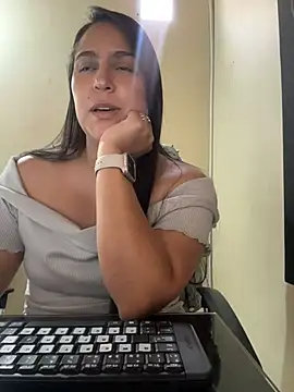 XXX chat uživo modela kendall_52