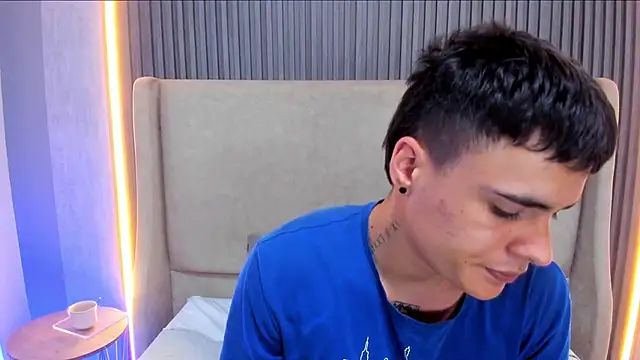 BenitoSaenz 라이브 XXX 채팅