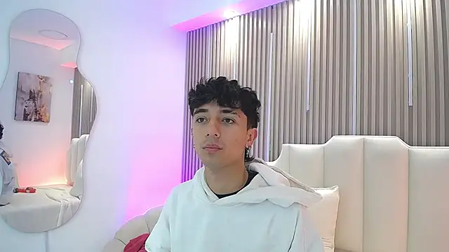 Aiden_Rivers_ 라이브 XXX 채팅