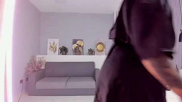 ManuelaMontes_ Live XXX-Chat