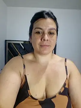 martina_foxy_'s Live XXX Chat