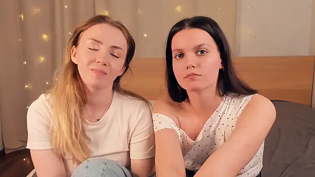 LelahLat Webcam show