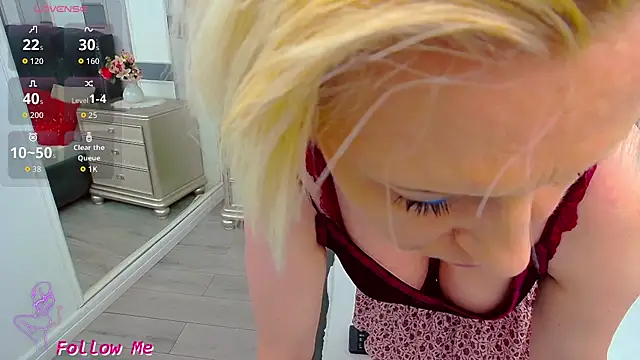 Chat XXX en directo de SuzzySun