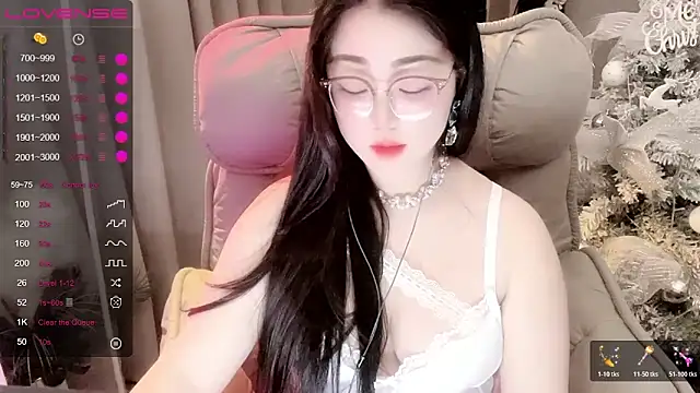 Monica-666888- 即時 XXX 聊天