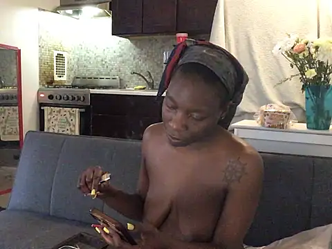 Chatroom XXX en direct de littyleesh1