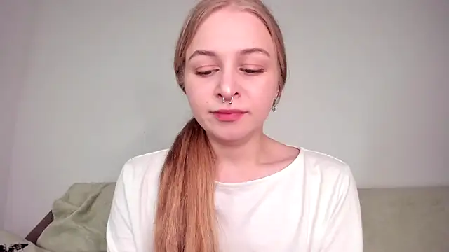 MiaMewsのライブXXXチャット