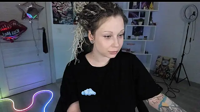 HoneySallyMoore 即時 XXX 聊天