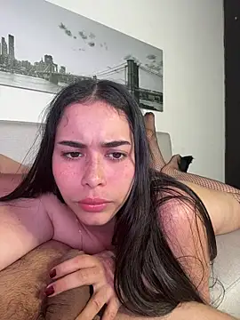 دردشة SophieRoyals الجنسية المباشرة