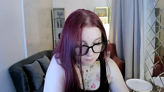 Layla_Glam 即時 XXX 聊天