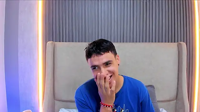 BenitoSaenz 即時 XXX 聊天