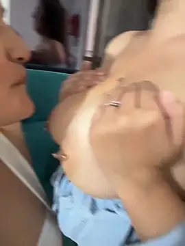 XXX chat uživo modela Antonella_Julieta