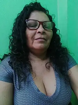 Amarantha25 élő XXX-chatje