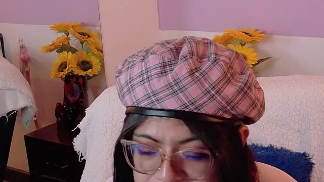 Catwhite_'s Live XXX Chat