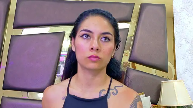 Chat XXX en directo de NicoleEsposito