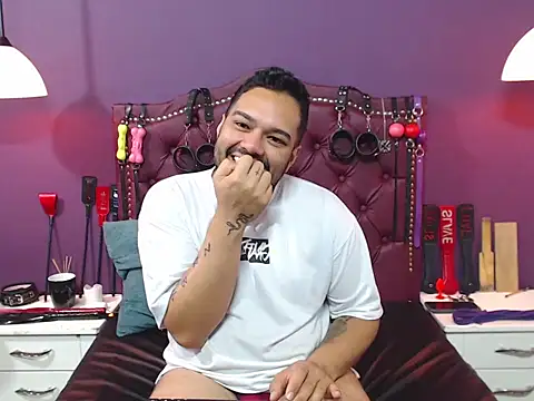 Stevens-dbs' Live XXX Chat