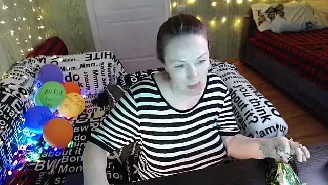 Show modela MarleneDietrich na web-kameri