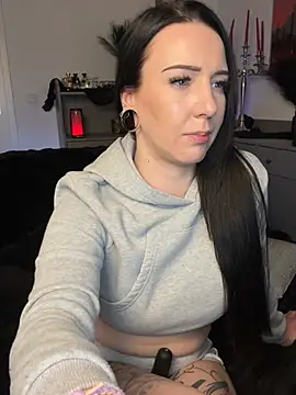 Trixie-Tainted Webcam-Show