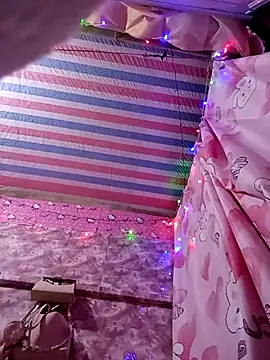 Girlsexxy-excitef 网络视讯表演