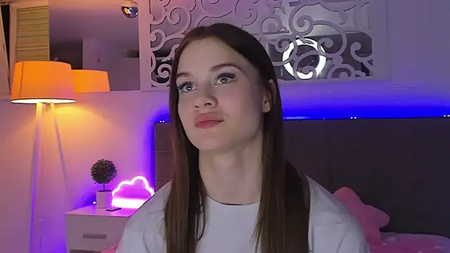 XXX chat uživo modela LuisaClover