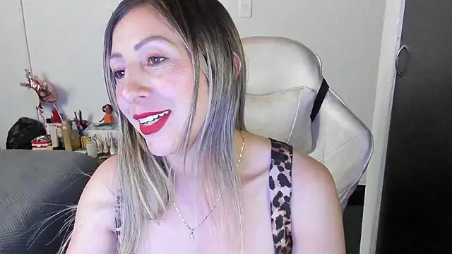 Andreina_Suann live XXX chat