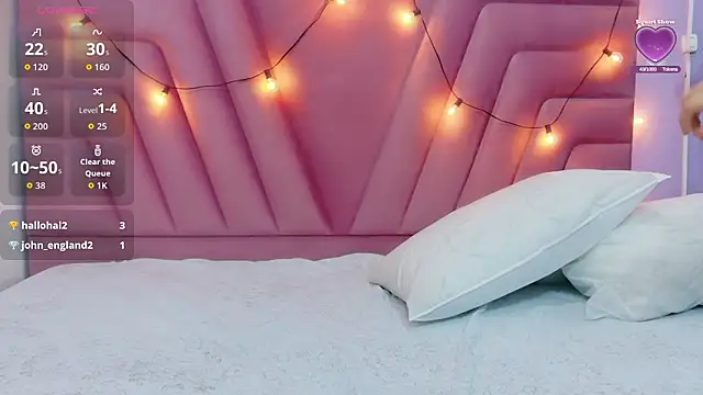 hornybarelylegalgirl 现场XXX聊天