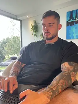 DimitriSullivan_ élő XXX-chatje