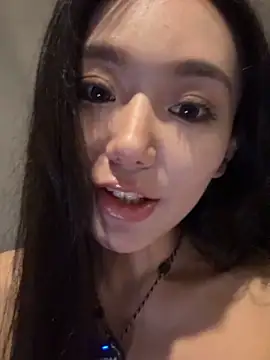 jiajia_L Adlı Modelin Canlı XXX Sohbeti