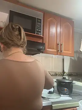 CurvyRosse_ 现场XXX聊天