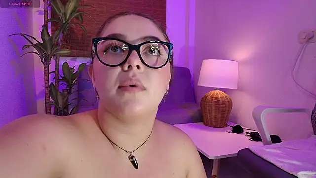 Emmy_peach1 Adlı Modelin Canlı XXX Sohbeti