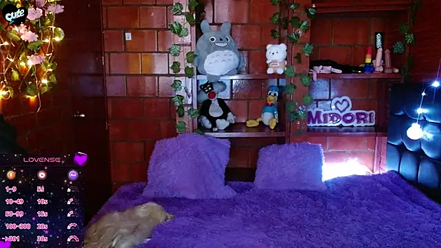 MidoriQuiinn's Live XXX Chat