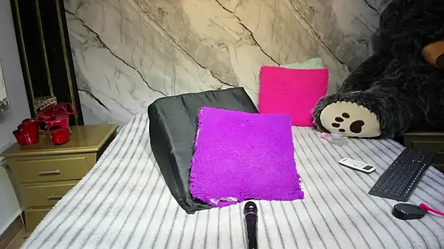 Czat XXX na żywo – Niyirey1