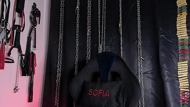 charrlotte_quinn Pertunjukan Webcam