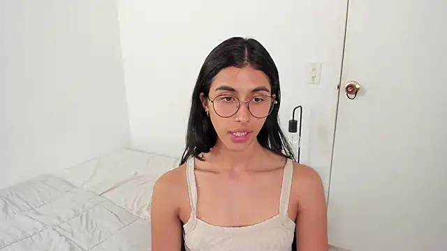 Mazikeen__18 élő XXX-chatje