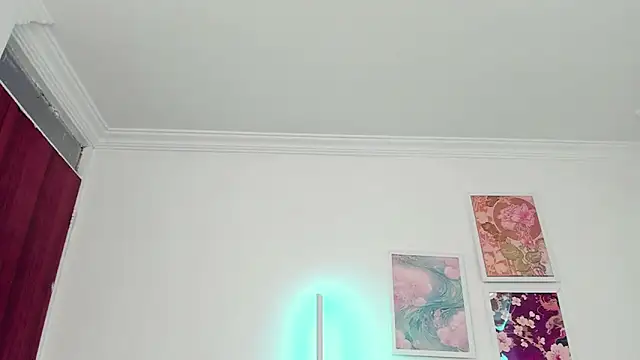 canelleGarces Adlı Modelin Canlı XXX Sohbeti