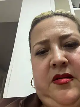 CurvyRosse_ live XXX chat