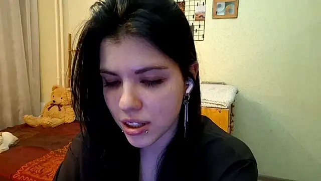 MiaTemptress live XXX chat