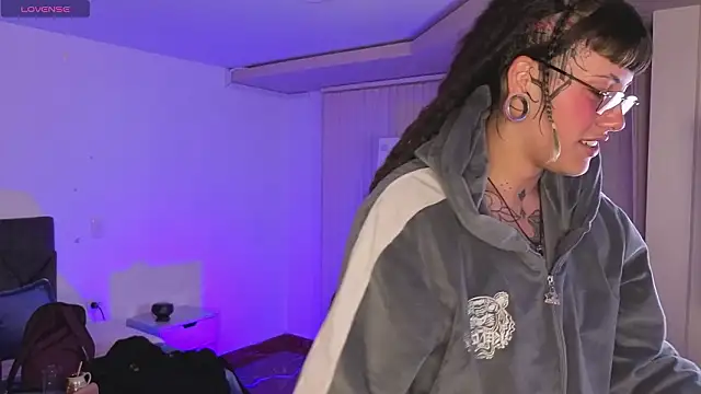 _sharlotte777's Live XXX Chat