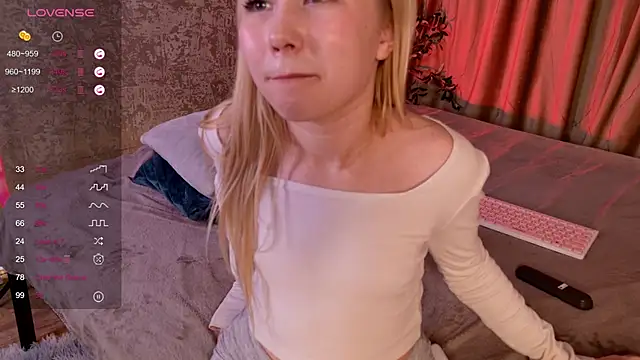 แชท XXX สดของ VivieSunn