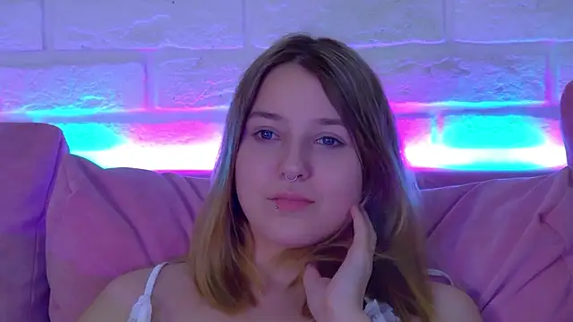 دردشة TinnaBurton الجنسية المباشرة