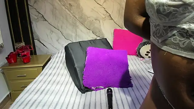 Niyirey1's Live XXX Chat