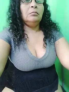 Amarantha25: онлайн-секс-чат