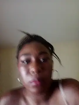 MONIQUE-LAMOURのライブXXXチャット