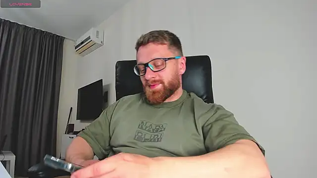 Findom_guy: διαδικτυακό σόου στην κάμερα