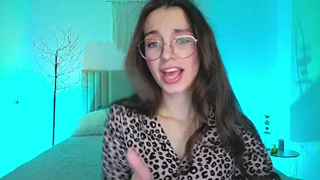 XXX chat uživo modela Real_cutie1