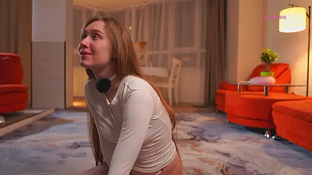 SharaNewbern's Live XXX Chat