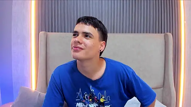 BenitoSaenz Adlı Modelin Canlı XXX Sohbeti