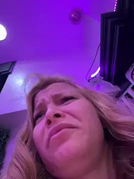 AnastasiaAniess Chat XXX in diretta