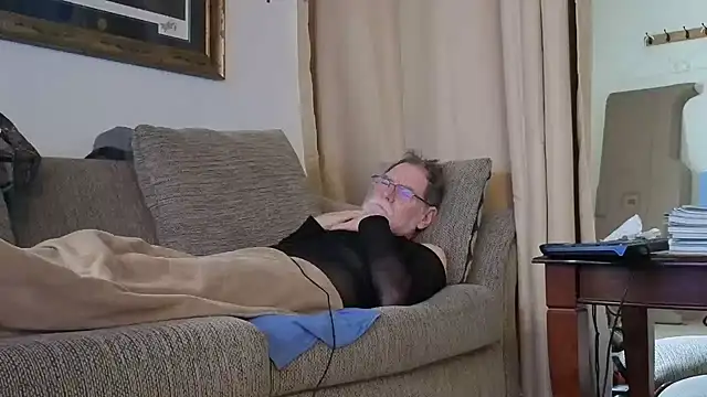 CDforU Adlı Modelin Canlı XXX Sohbeti