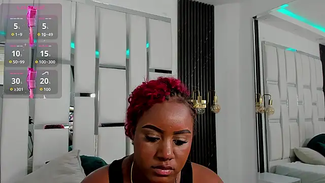 Chat +18 de laia_fisher_ ao vivo