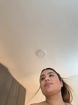 Chatroom XXX en direct de valeria2019hot